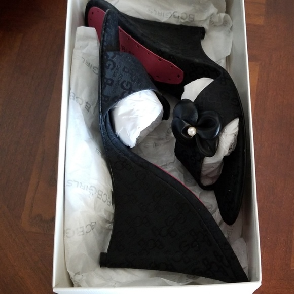 BCBG Rischia Black Logo sandals - Picture 7 of 8